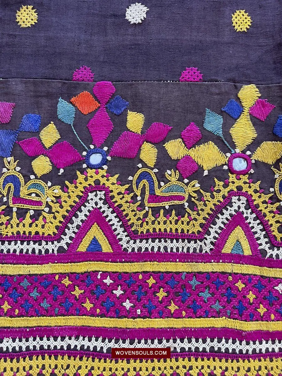 181 Vintage Embroidery Wedding Sari from Kutch