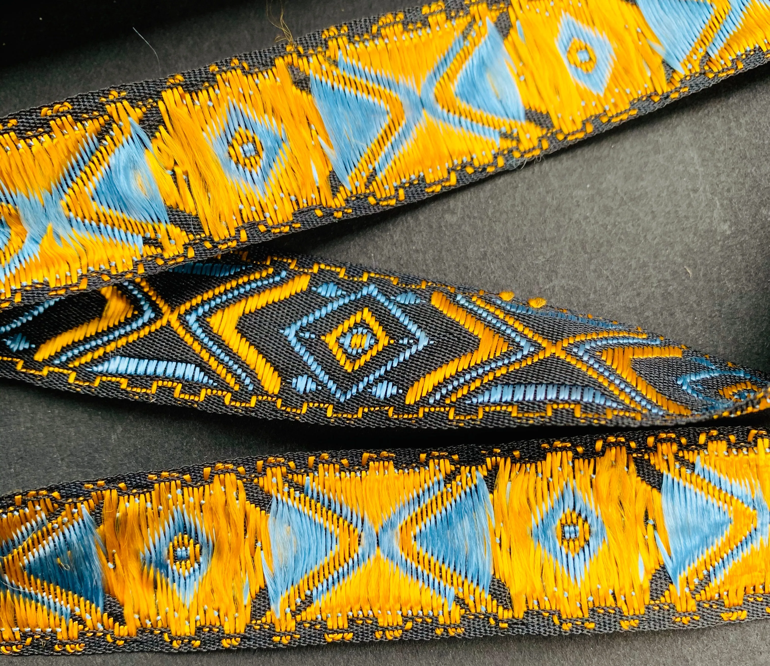 Exciting Gold,  Blue and Black 2.3cm Vintage Trim