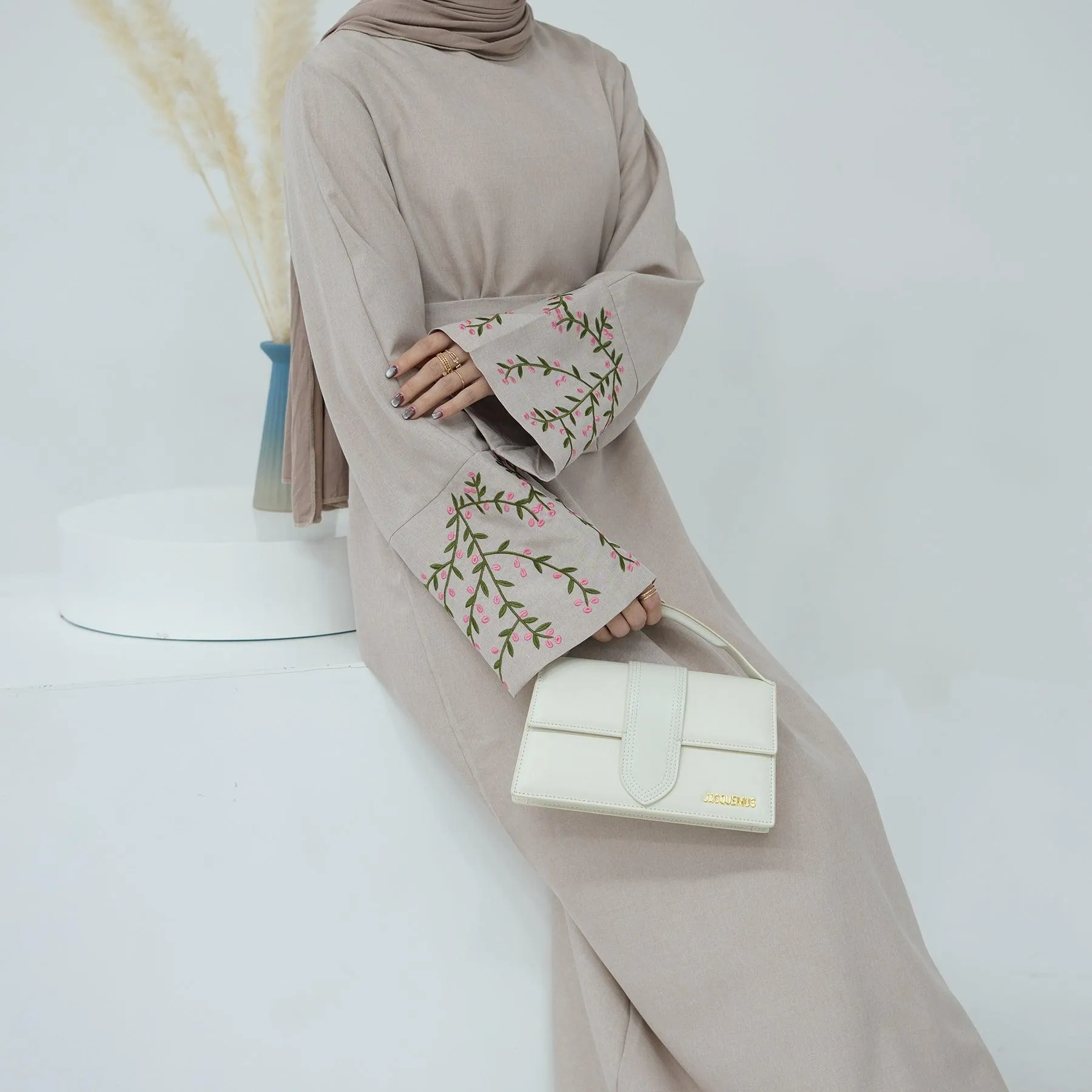 Floral Embroidery Elegant Abaya (MA058)
