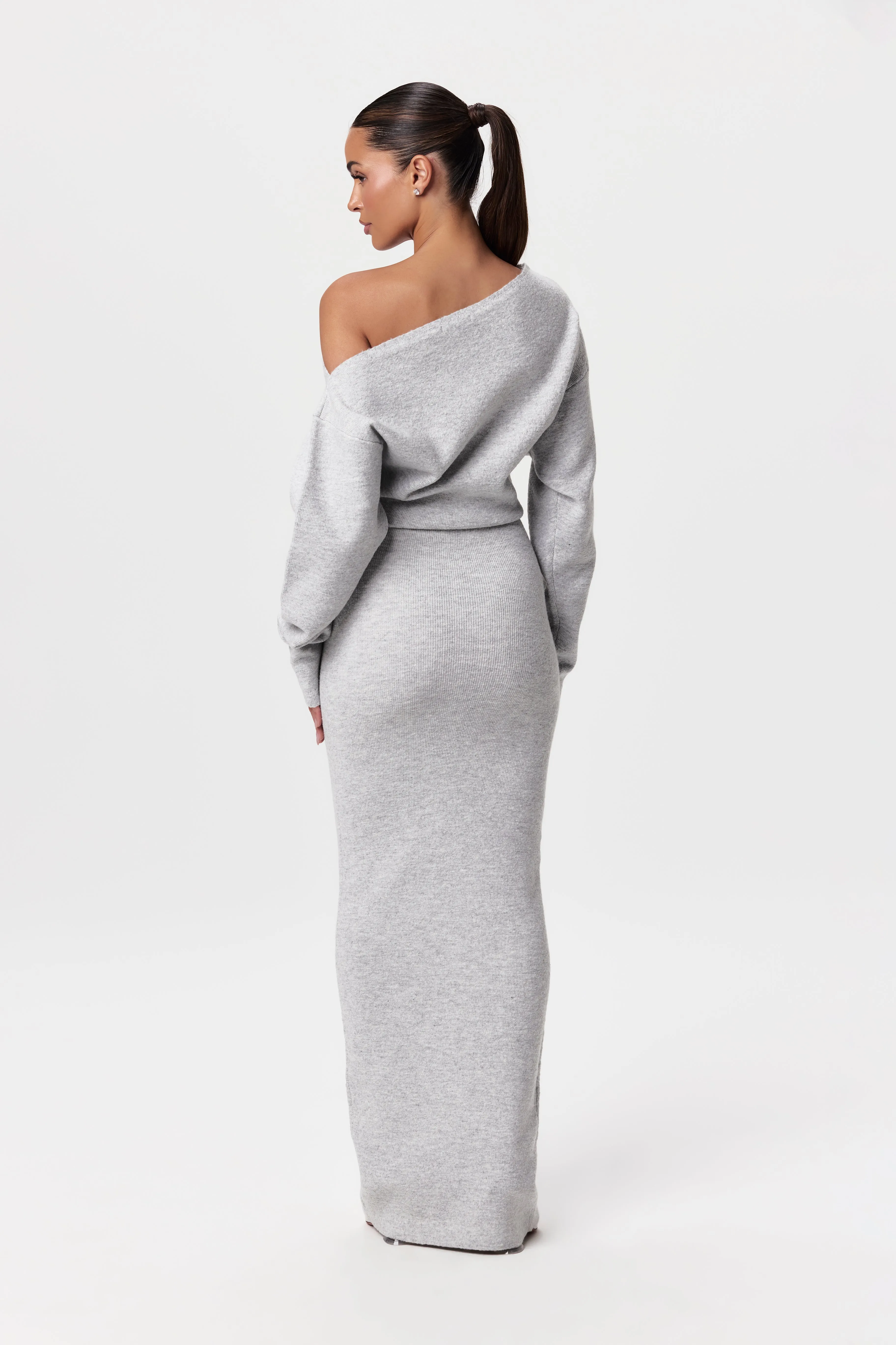 Elegant Knitted Off-Shoulder Maxi Sweater Dress