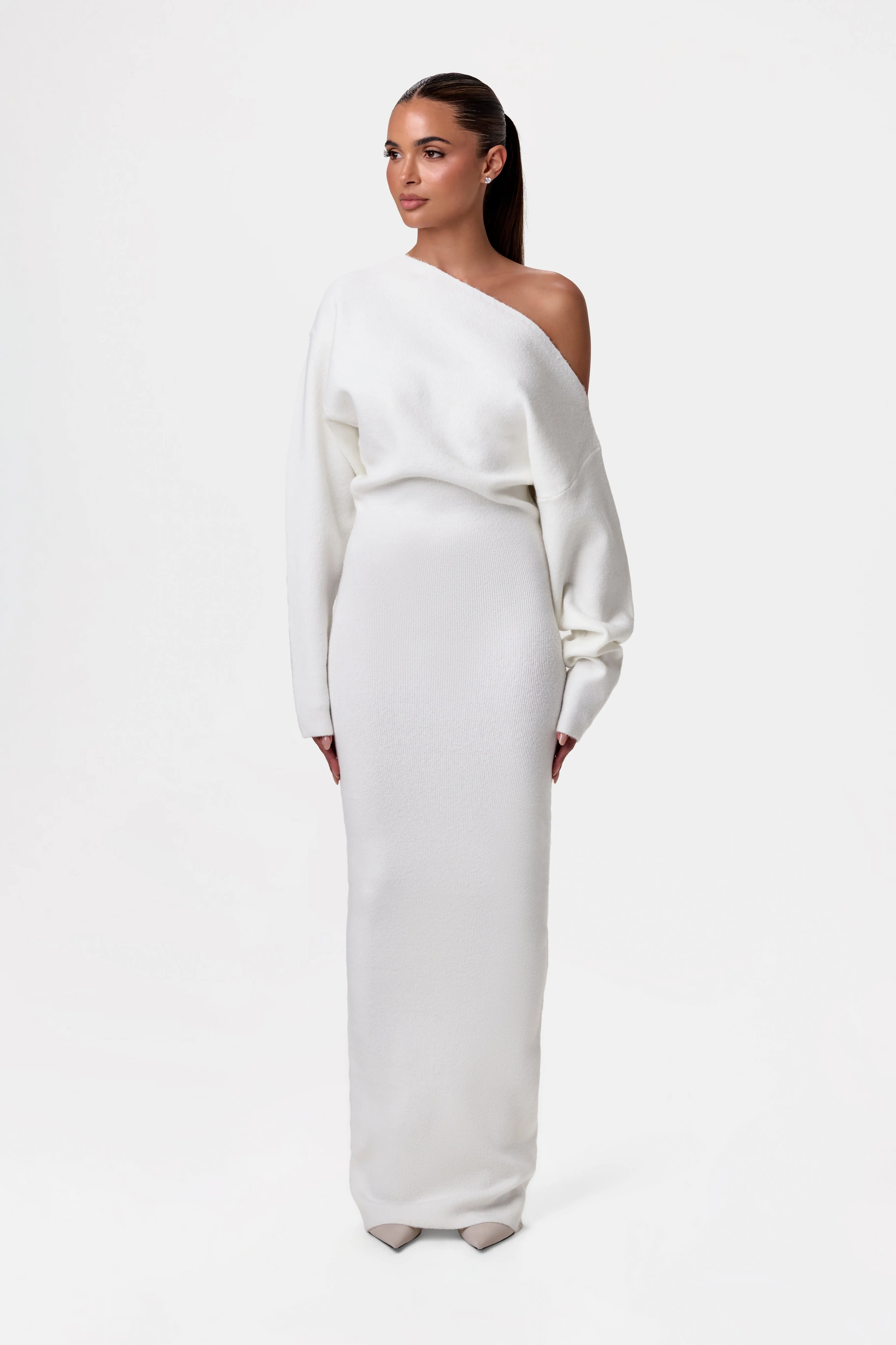 Elegant Knitted Off-Shoulder Maxi Sweater Dress