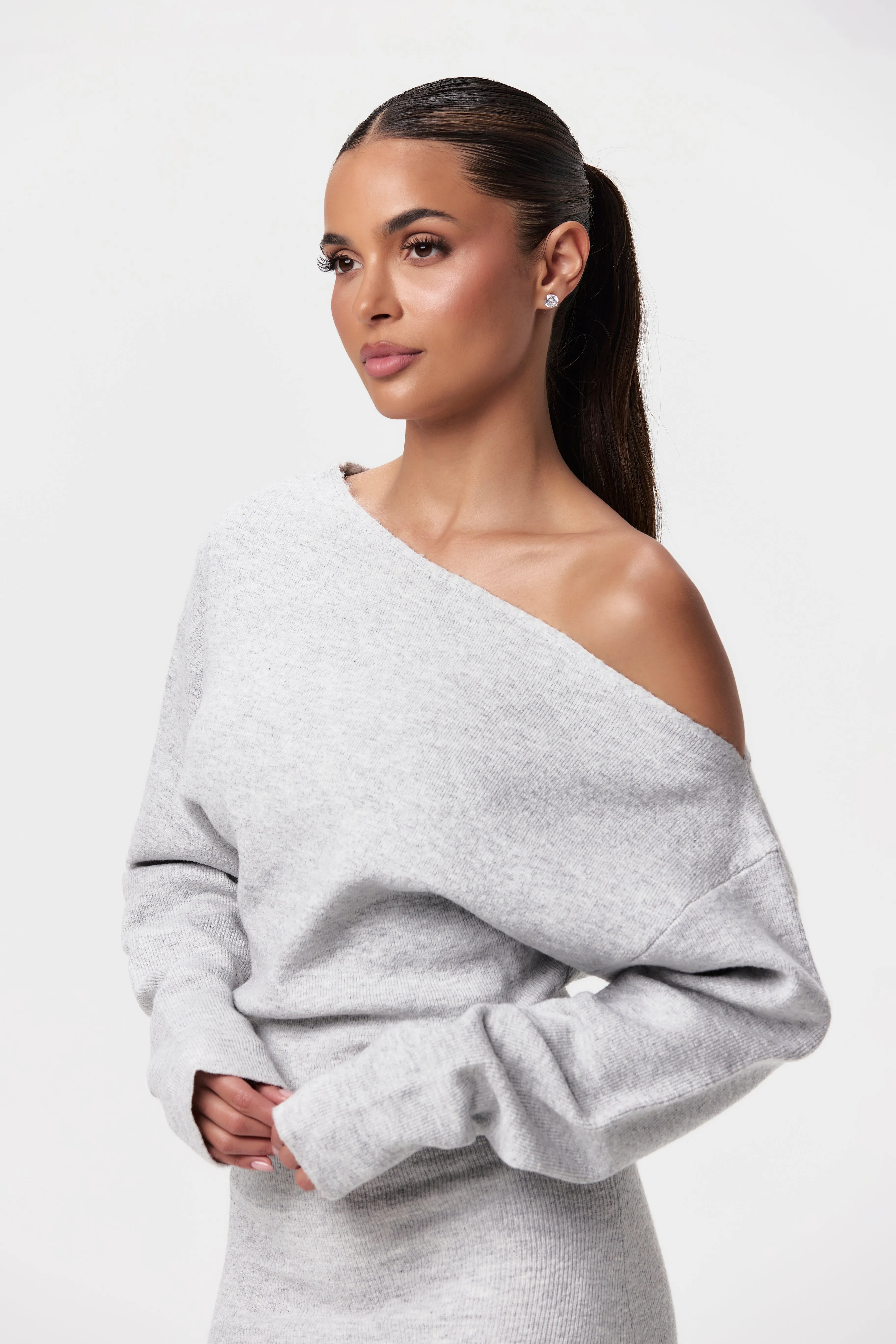Elegant Knitted Off-Shoulder Maxi Sweater Dress