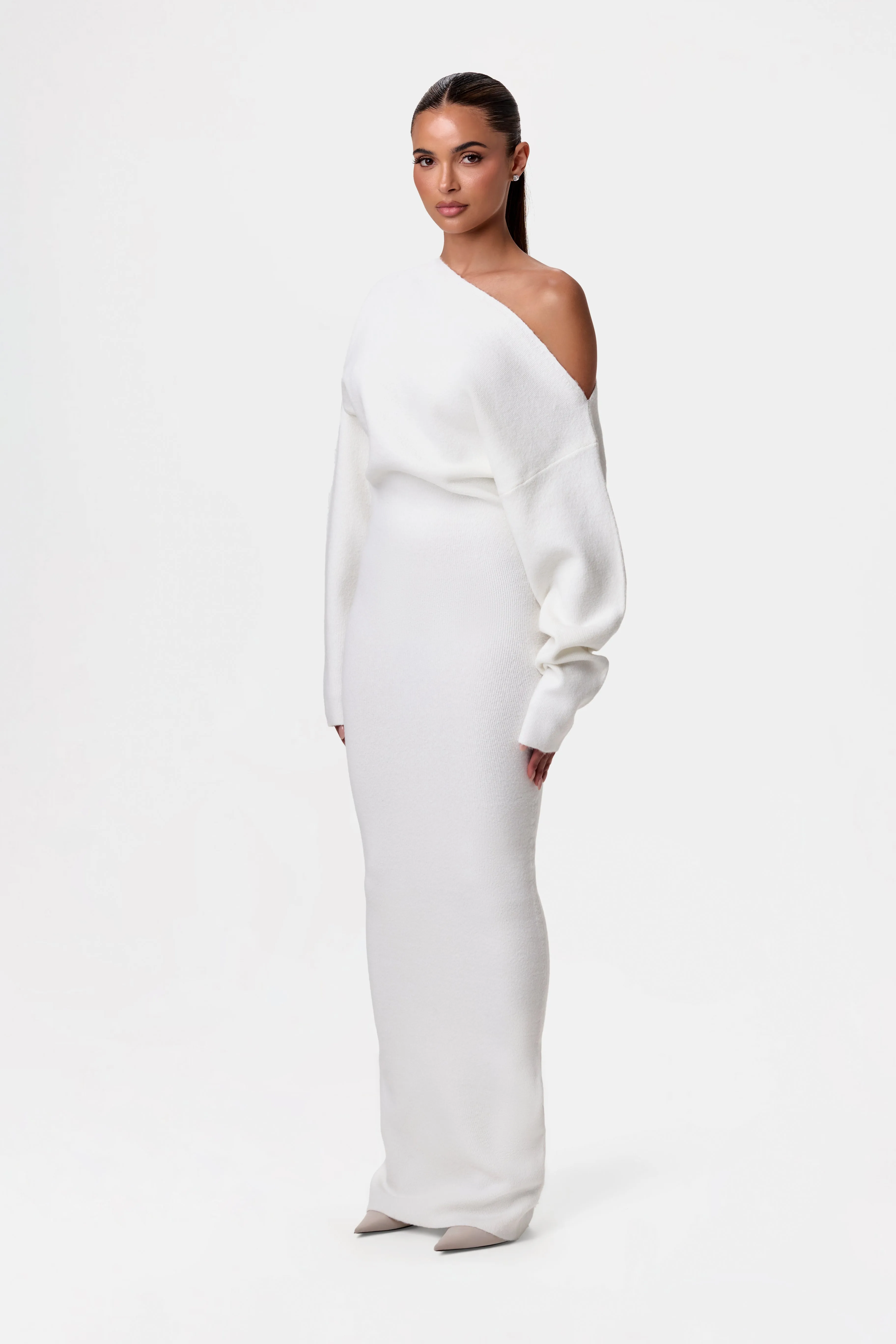 Elegant Knitted Off-Shoulder Maxi Sweater Dress