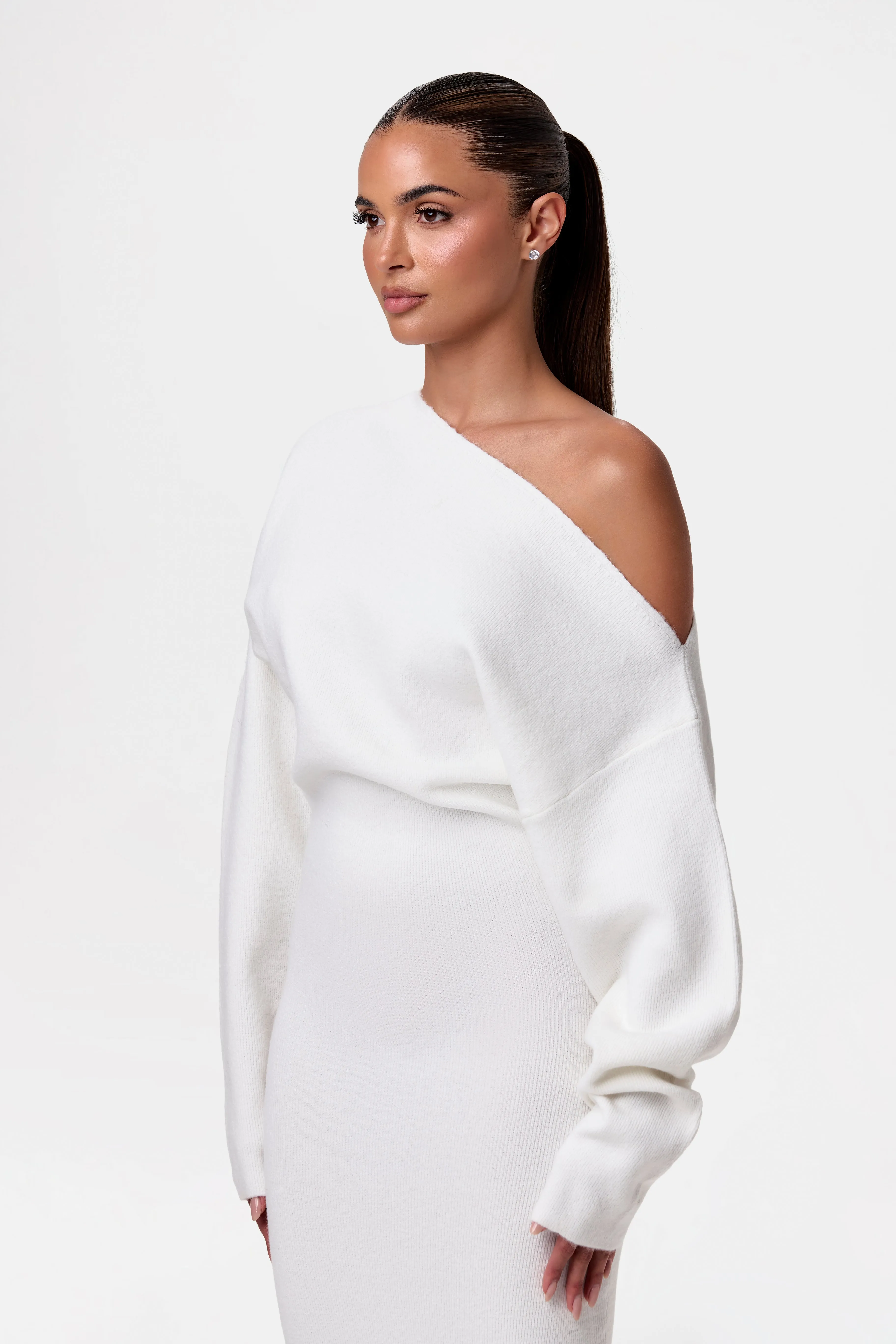 Elegant Knitted Off-Shoulder Maxi Sweater Dress