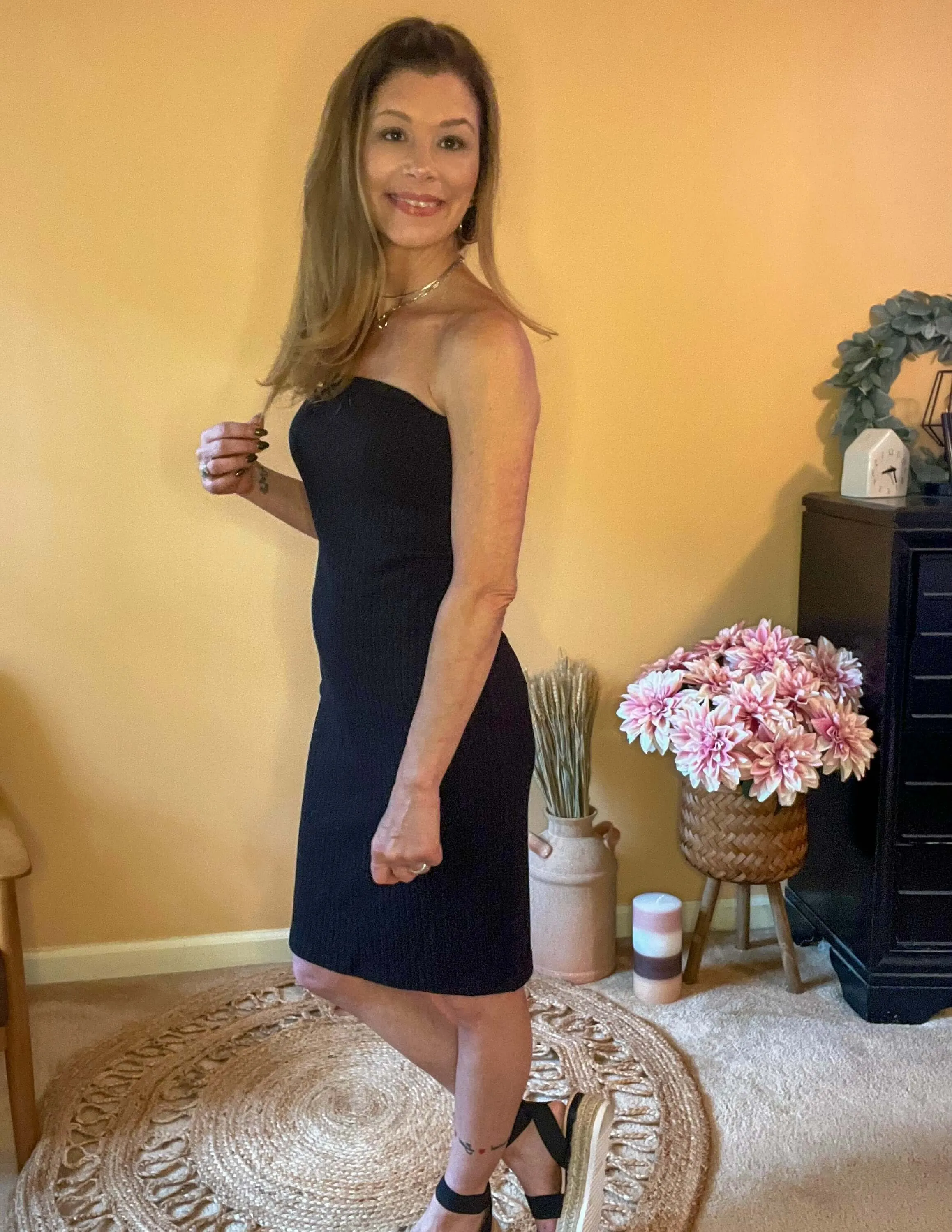 Pretty Little Thing Mini Tube Dress - Black